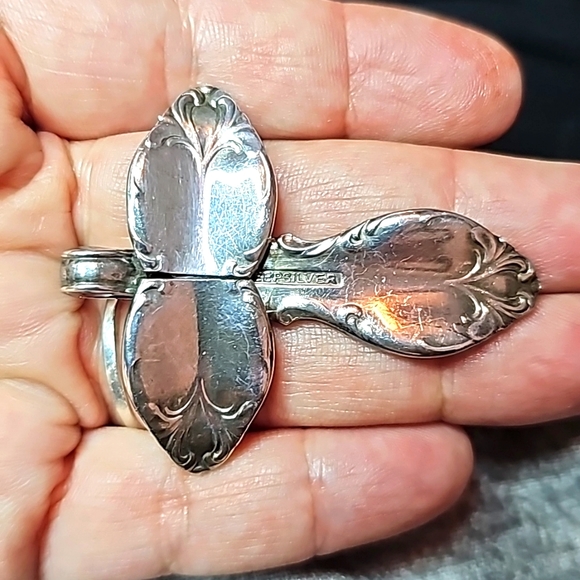 Sterling Silver Pendent - Picture 2 of 3